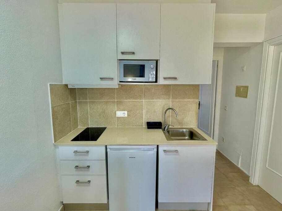 Pura Vida Apartamento Con Piscina Cala'N Blanes  Buitenkant foto