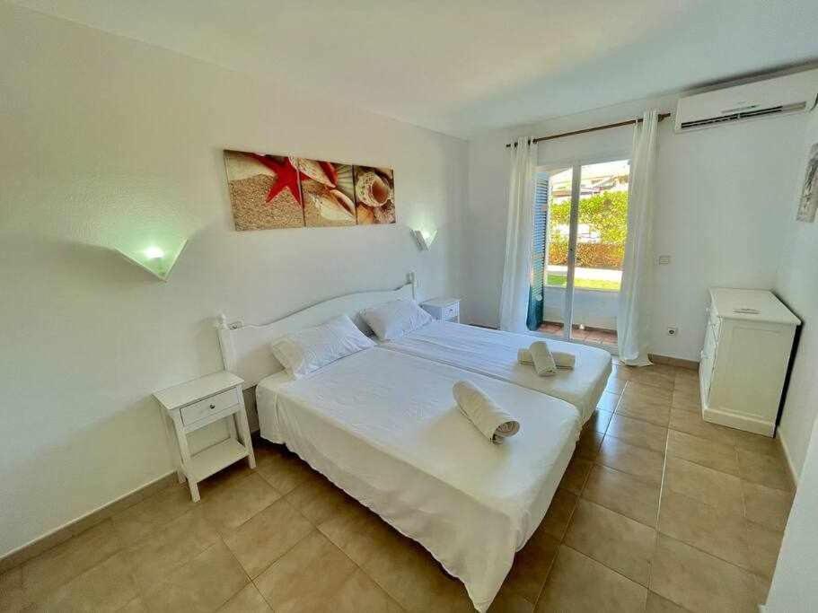 Pura Vida Apartamento Con Piscina Cala'N Blanes  Buitenkant foto
