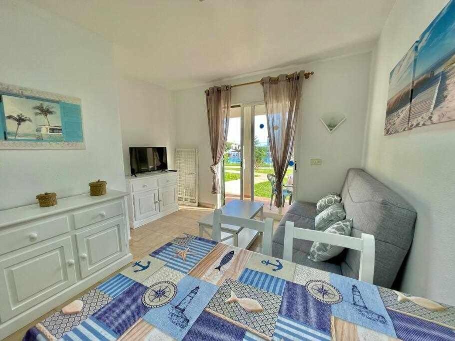 Pura Vida Apartamento Con Piscina Cala'N Blanes  Buitenkant foto